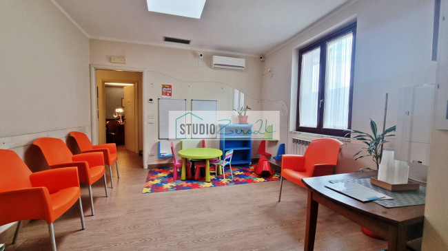 Studio/Ufficio in vendita a Viareggio