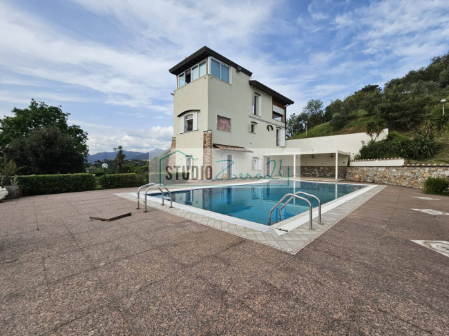 Villa in vendita a Massarosa