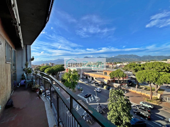 Appartamento in vendita a Viareggio