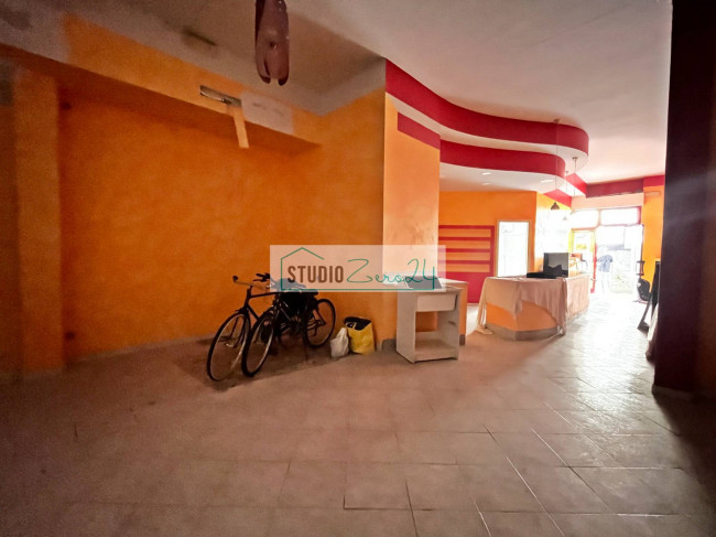 Locale commerciale in vendita a Viareggio