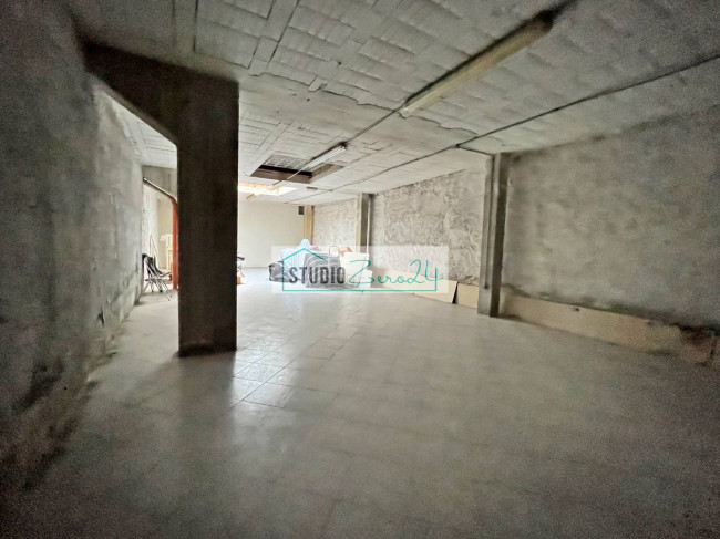 Locale commerciale in vendita a Viareggio