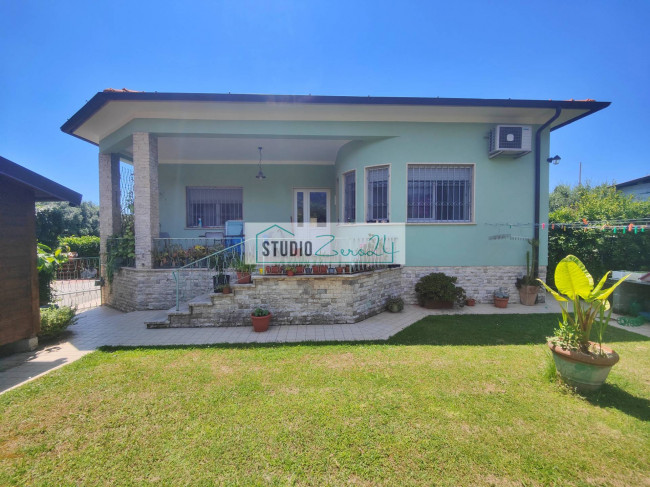 Villa in vendita a Seravezza