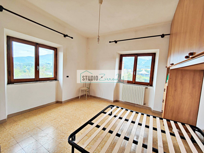 Villetta Bifamiliare in vendita a Seravezza