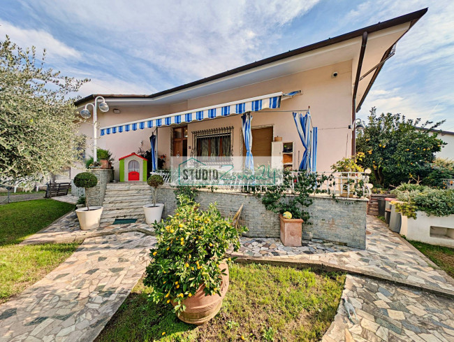 Villa in vendita a Pietrasanta