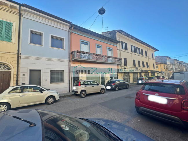 Appartamento in vendita a Viareggio