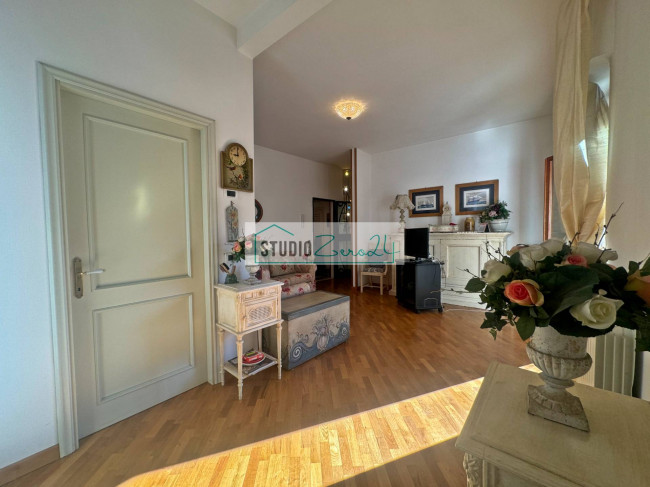 Appartamento in vendita a Viareggio