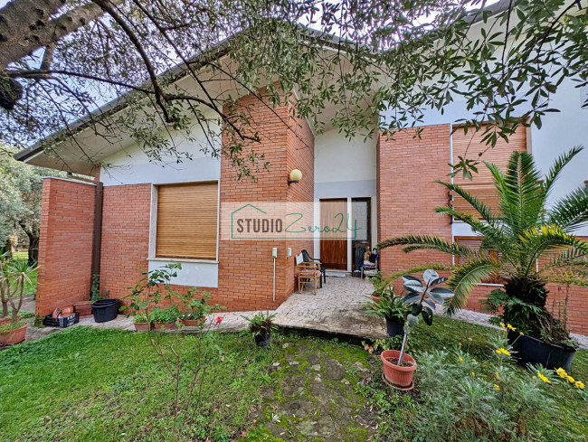 Villa in vendita a Seravezza