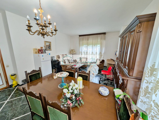 Villa in vendita a Seravezza