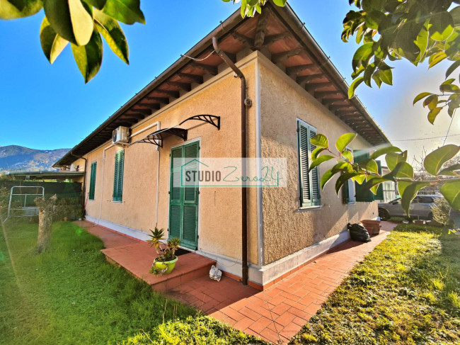 Villetta Bifamiliare in vendita a Pietrasanta