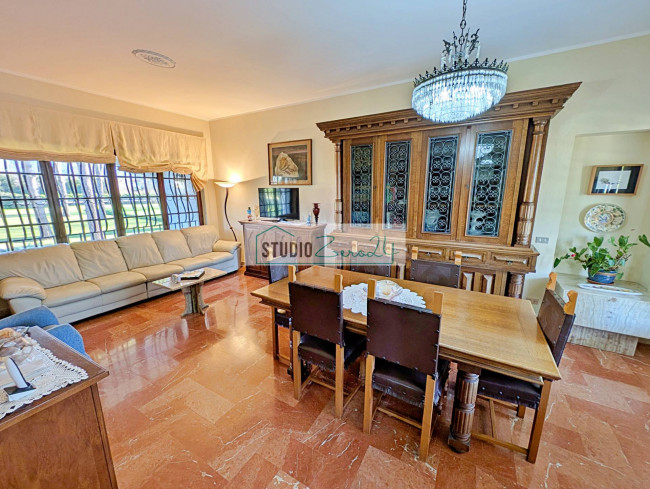 Villa in vendita a Pietrasanta