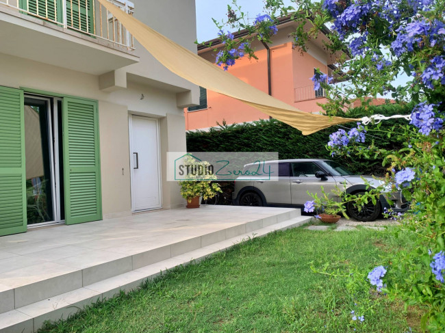 Villetta Bifamiliare in vendita a Pietrasanta