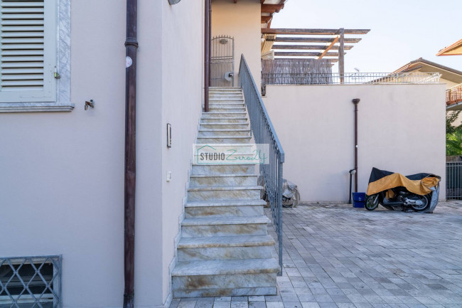 Appartamento in vendita a Massa