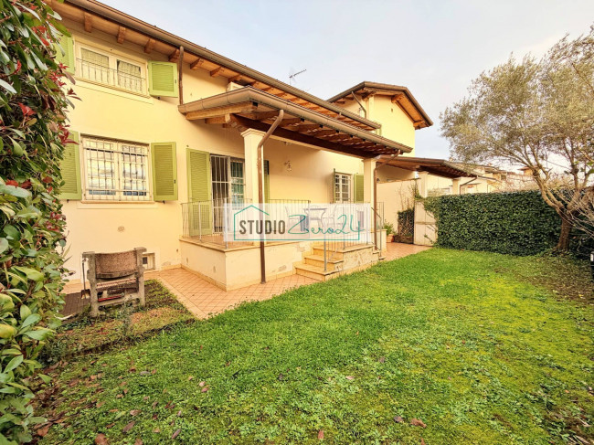 Villette a schiera in vendita a Pietrasanta