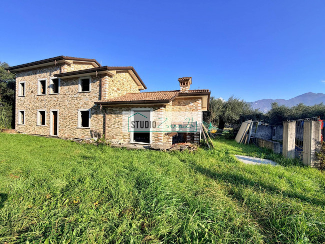 Casa singola in vendita a Seravezza