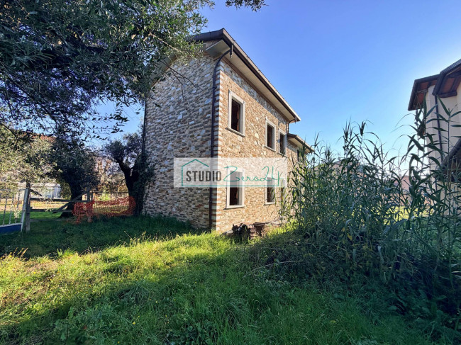 Casa singola in vendita a Seravezza