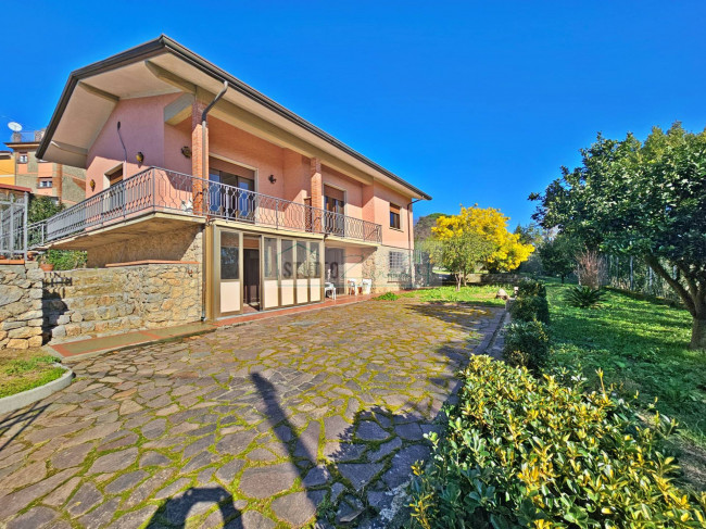 Villa in vendita a Massarosa