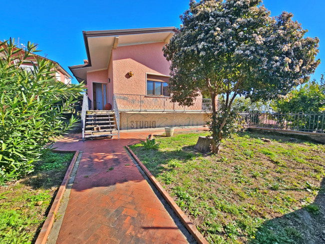 Villa in vendita a Massarosa