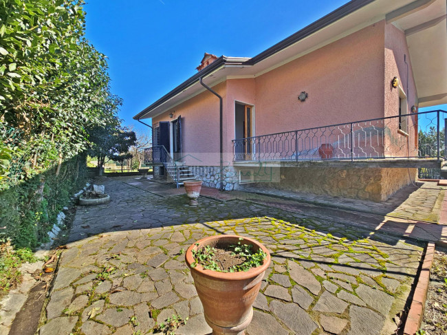 Villa in vendita a Massarosa