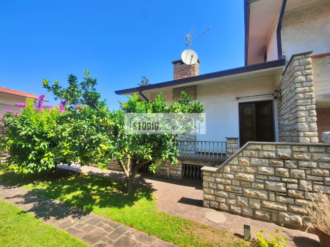 Villa in vendita a Pietrasanta