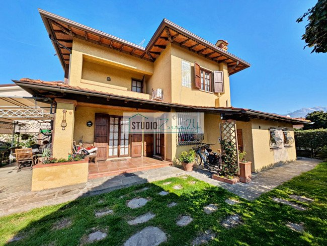Villa in vendita a Forte dei Marmi
