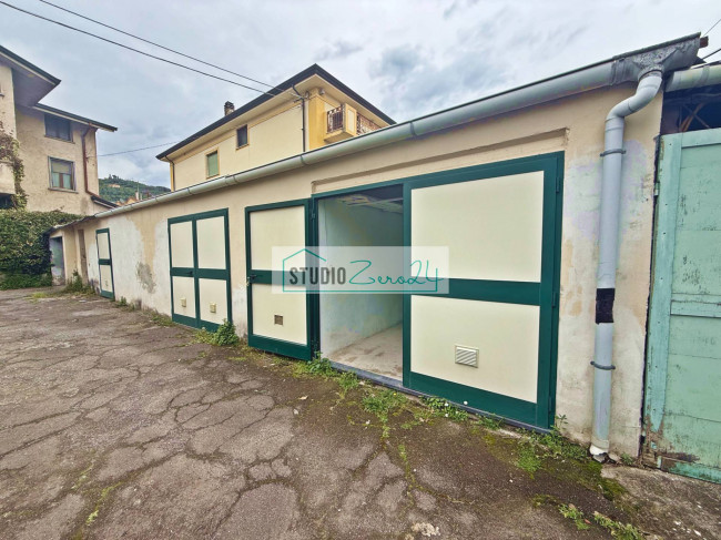 Magazzino in vendita a Massarosa