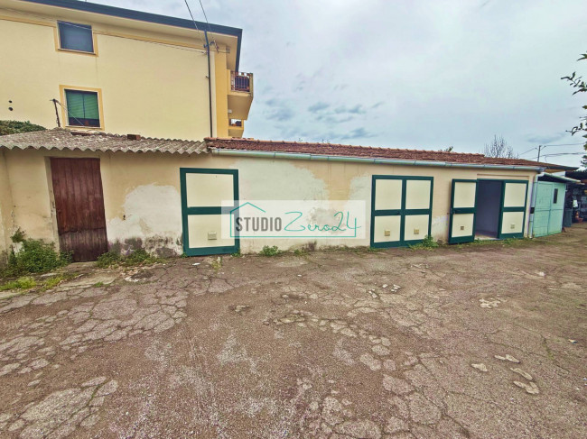 Magazzino in vendita a Massarosa