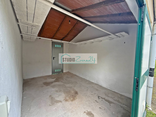 Magazzino in vendita a Massarosa