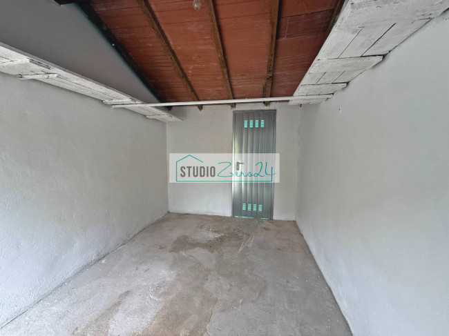 Magazzino in vendita a Massarosa