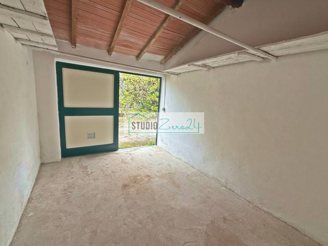 Magazzino in vendita a Massarosa