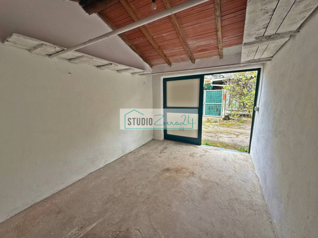 Magazzino in vendita a Massarosa