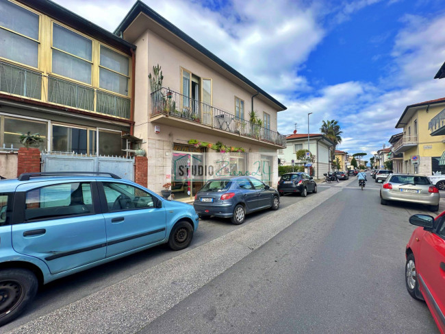 Appartamento in vendita a Viareggio