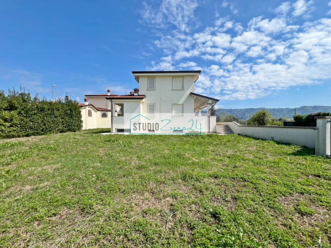 Villa in vendita a Camaiore