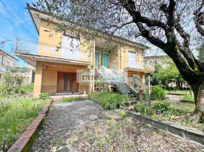 Villa in vendita a Camaiore