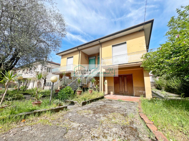 Villa in vendita a Camaiore