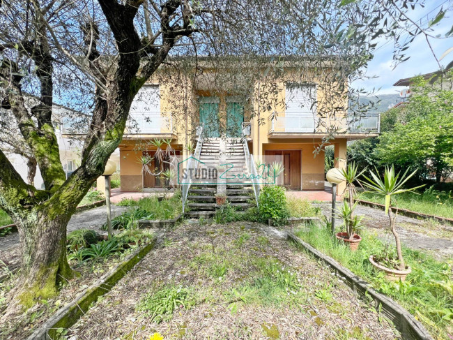 Villa in vendita a Camaiore