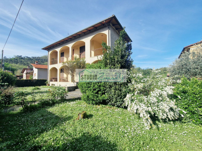 Villa in vendita a Camaiore