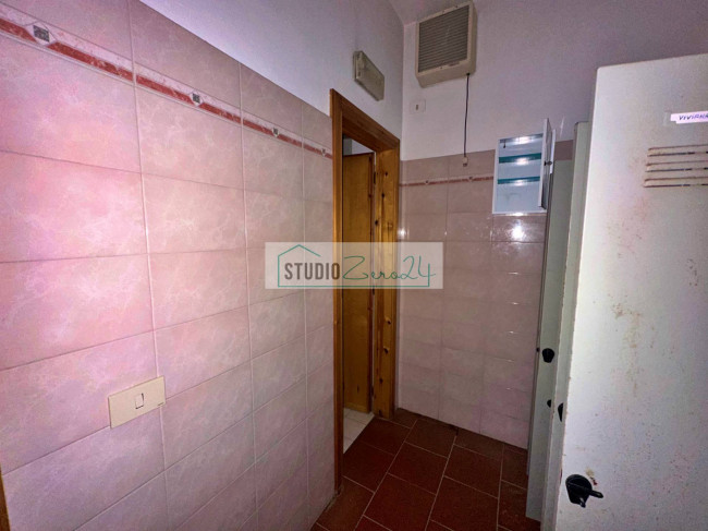 Locale commerciale in vendita a Viareggio