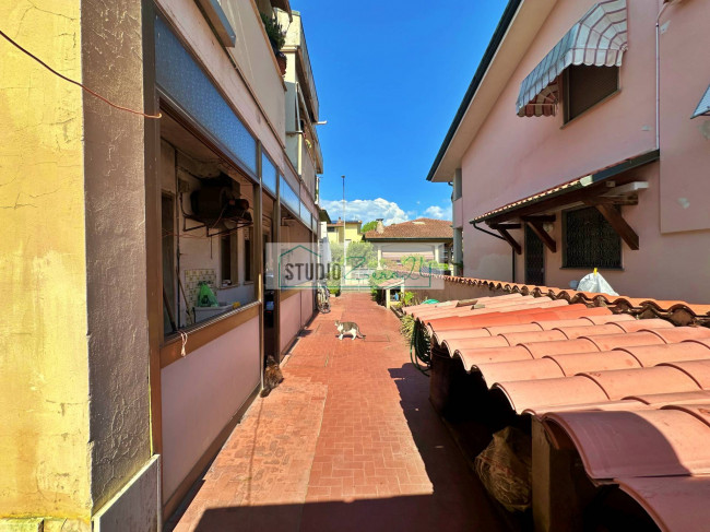 Locale commerciale in vendita a Viareggio