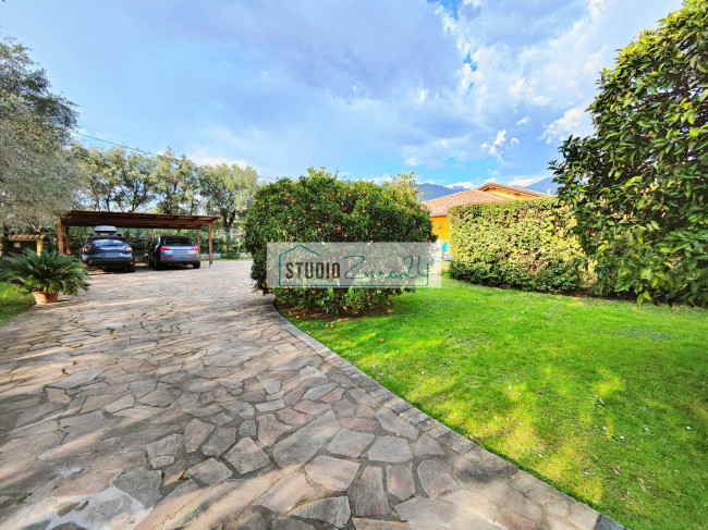 Villa in vendita a Seravezza