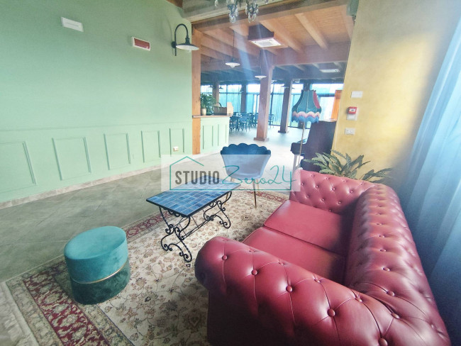 Locale commerciale in vendita a Viareggio