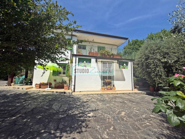 Villa in vendita a Massarosa
