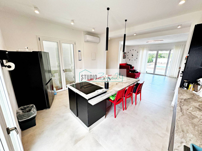 Villa for sale in Pietrasanta