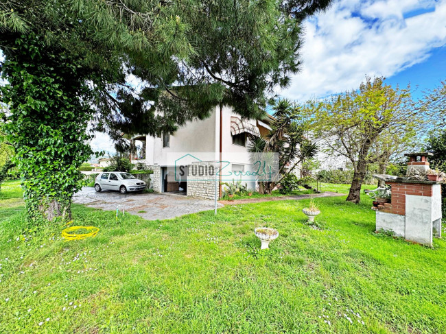 Villa in vendita a Seravezza