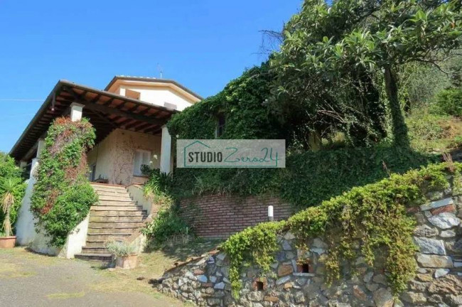 Villetta Bifamiliare in vendita a Pietrasanta