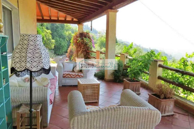 Villetta Bifamiliare in vendita a Pietrasanta