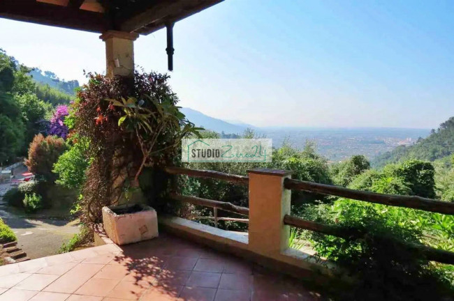 Villetta Bifamiliare in vendita a Pietrasanta