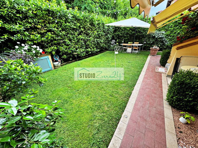 Villette a schiera in vendita a Pietrasanta