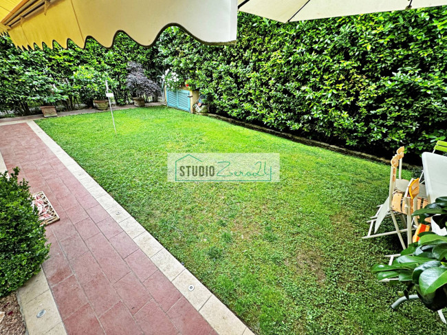 Villette a schiera in vendita a Pietrasanta