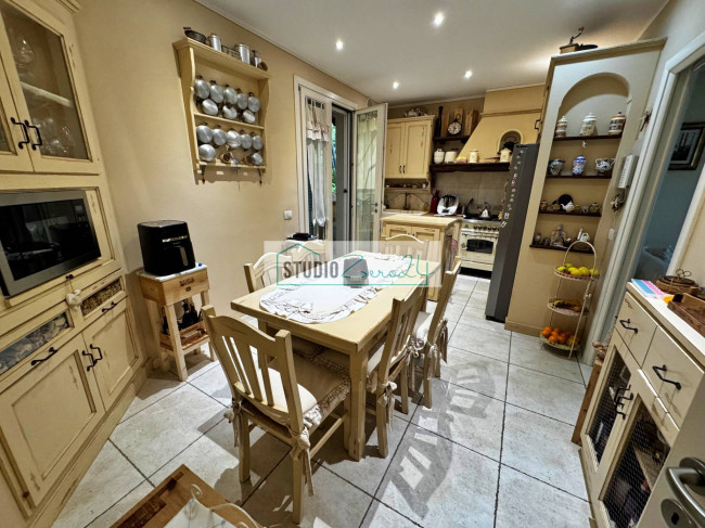 Villette a schiera in vendita a Pietrasanta