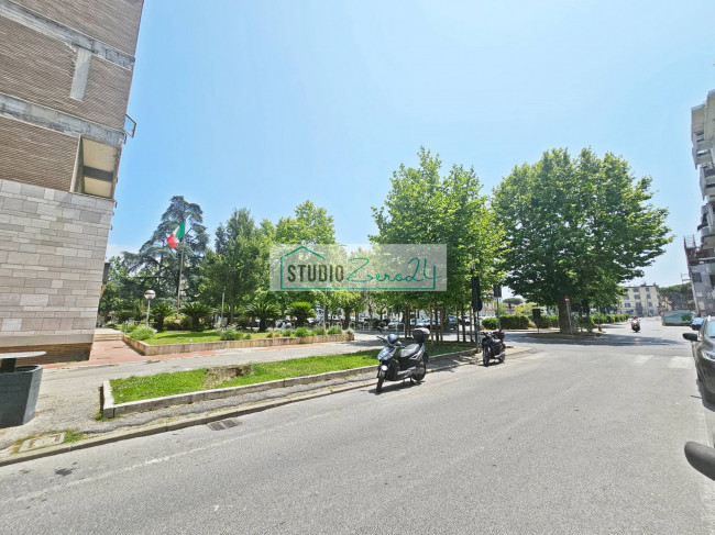 Attività commerciale in vendita a Viareggio